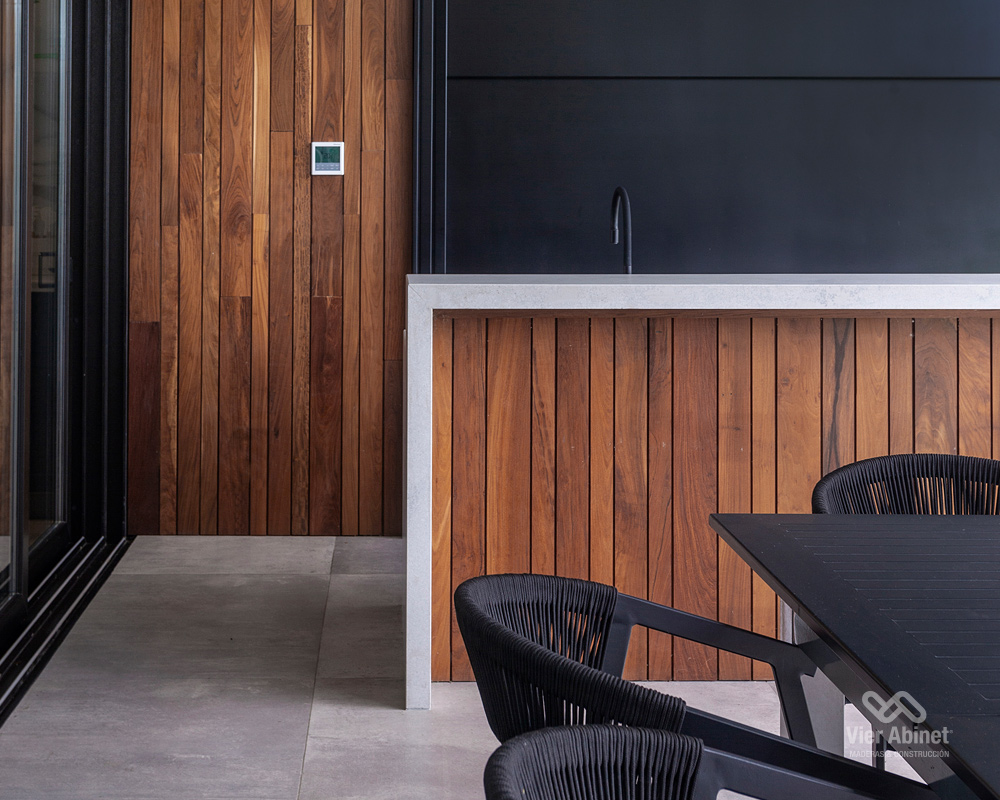 Revestimientos jardin con madera de lapacho